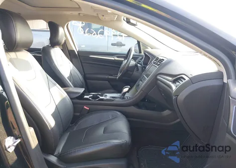 2014 Ford Fusion Hybrid Titanium из США, поврежденный, VIN 3FA6P0RU2ER313639